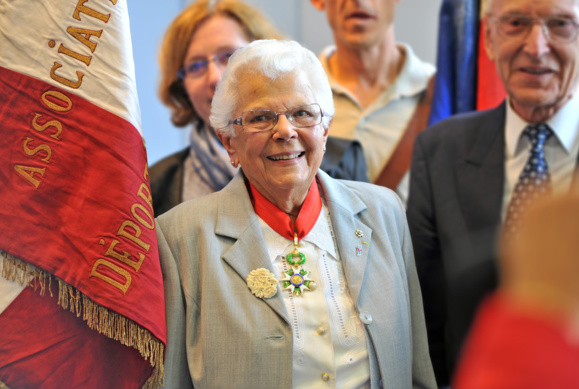 ADIF 76 MT Fainstein et drapeau ADIF 76